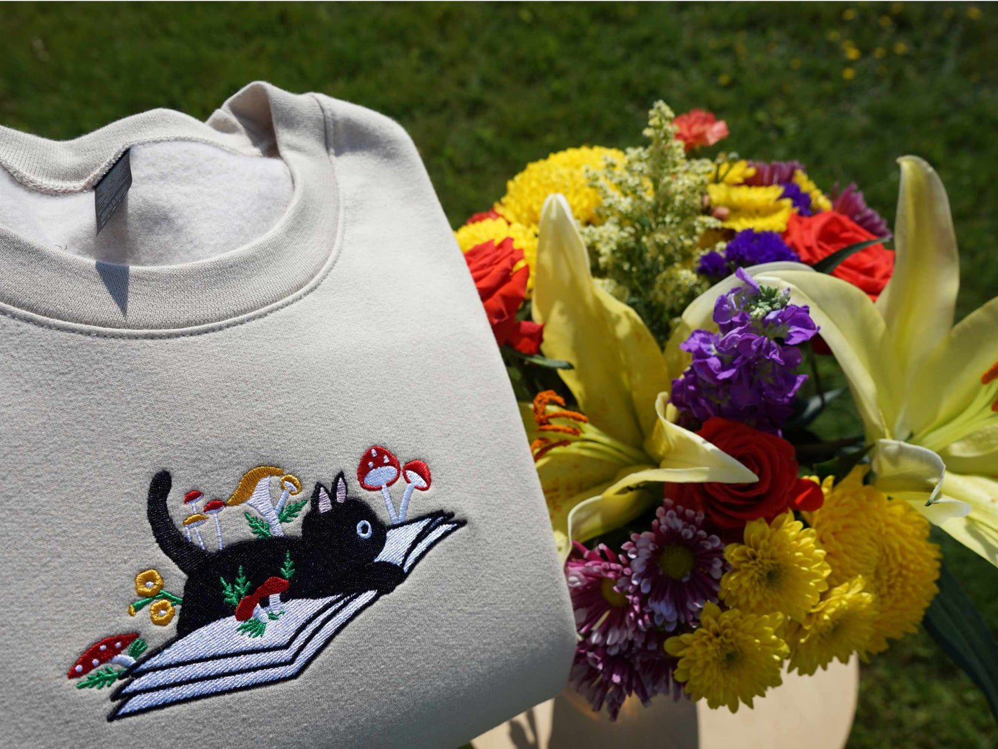 Book Cat with Flowers Embroidered Sweatshirt