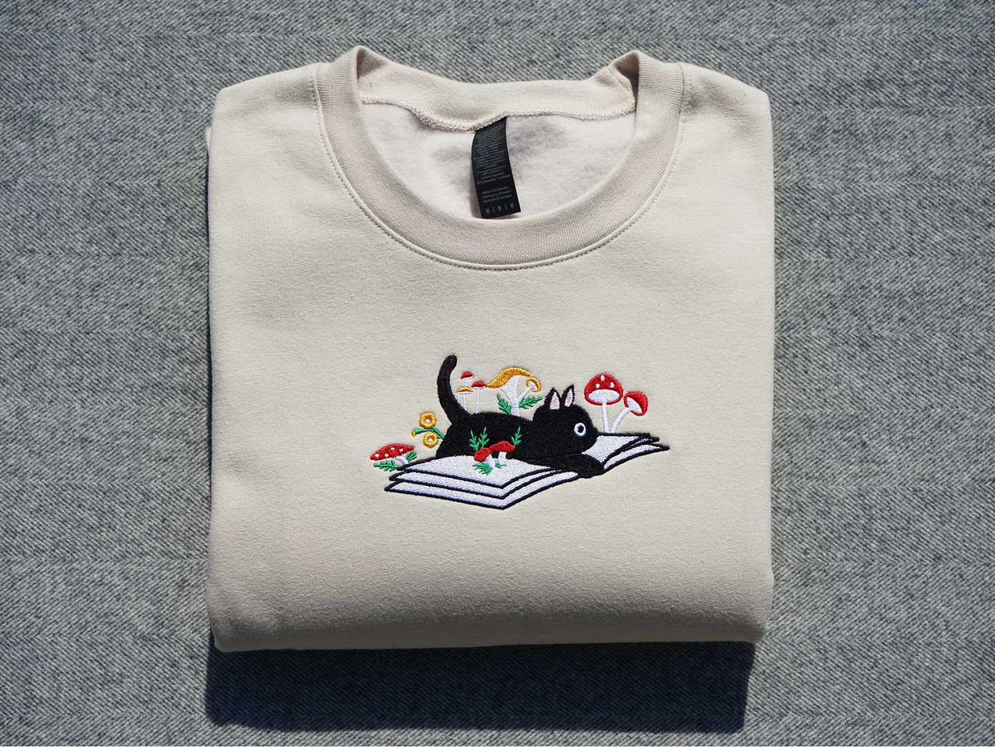 Book Cat with Flowers Embroidered Sweatshirt