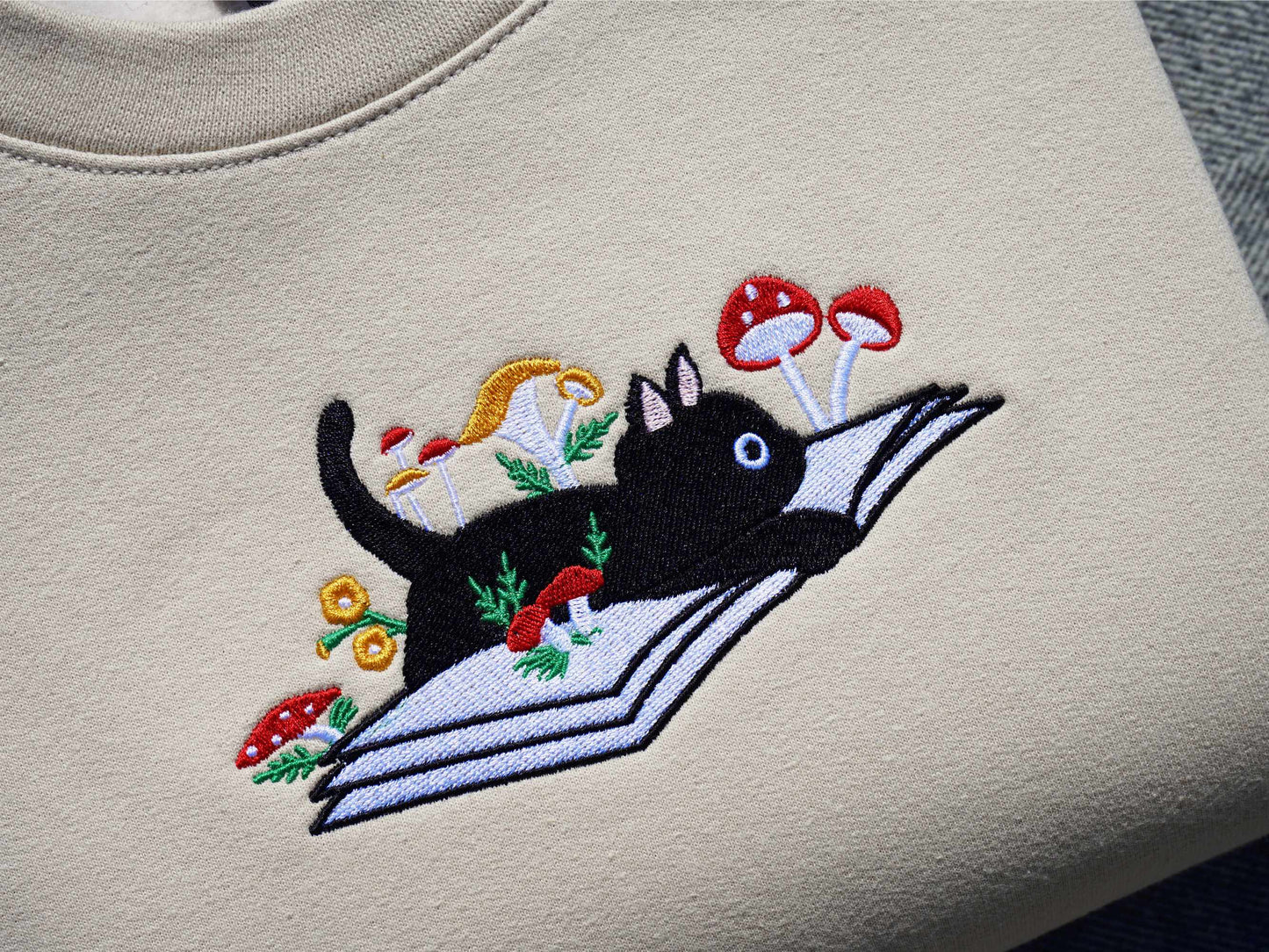 Book Cat with Flowers Embroidered Sweatshirt